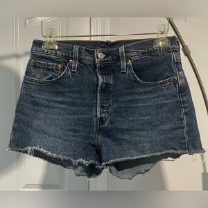 LEVI’S Women’s 501 Blue Denim Shorts 
Size 28
Like New
MSRP $69